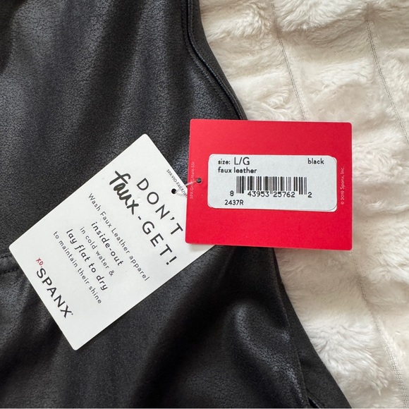 NEW Spanx Large Black Faux Leather Shiny Ankle Leggings Slimming Party Holiday - Picture 9 of 9